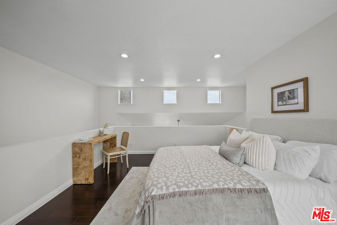 12515 Pacific Ave Unit: 208