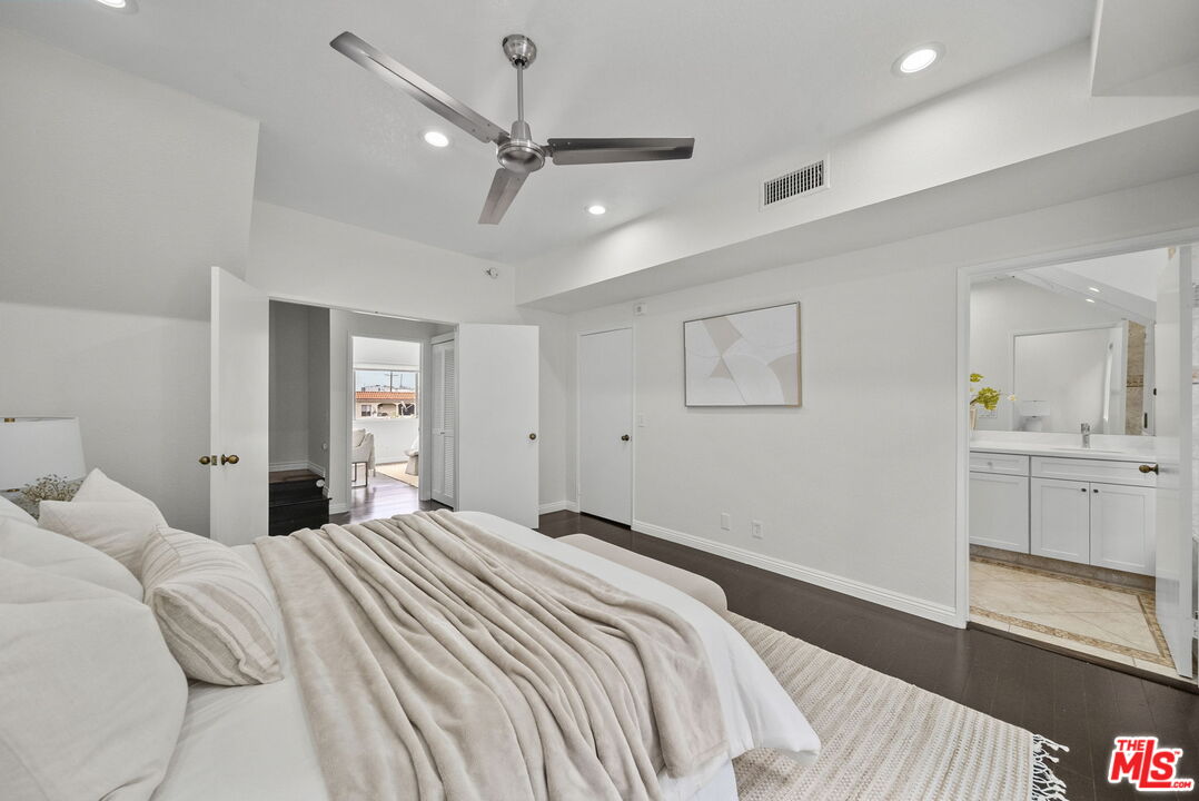 12515 Pacific Ave Unit: 208