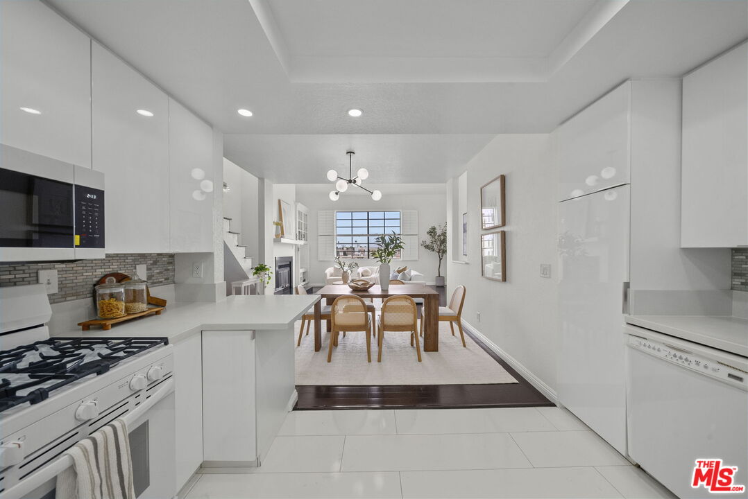 12515 Pacific Ave Unit: 208