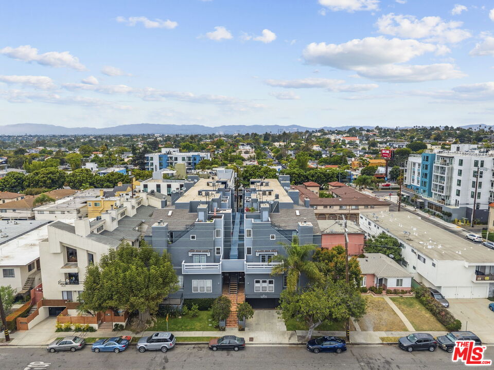 12515 Pacific Ave Unit: 208