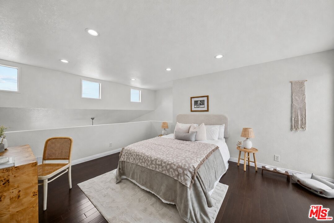 12515 Pacific Ave Unit: 208