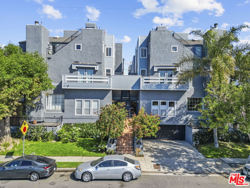 12515 Pacific Ave Unit: 208