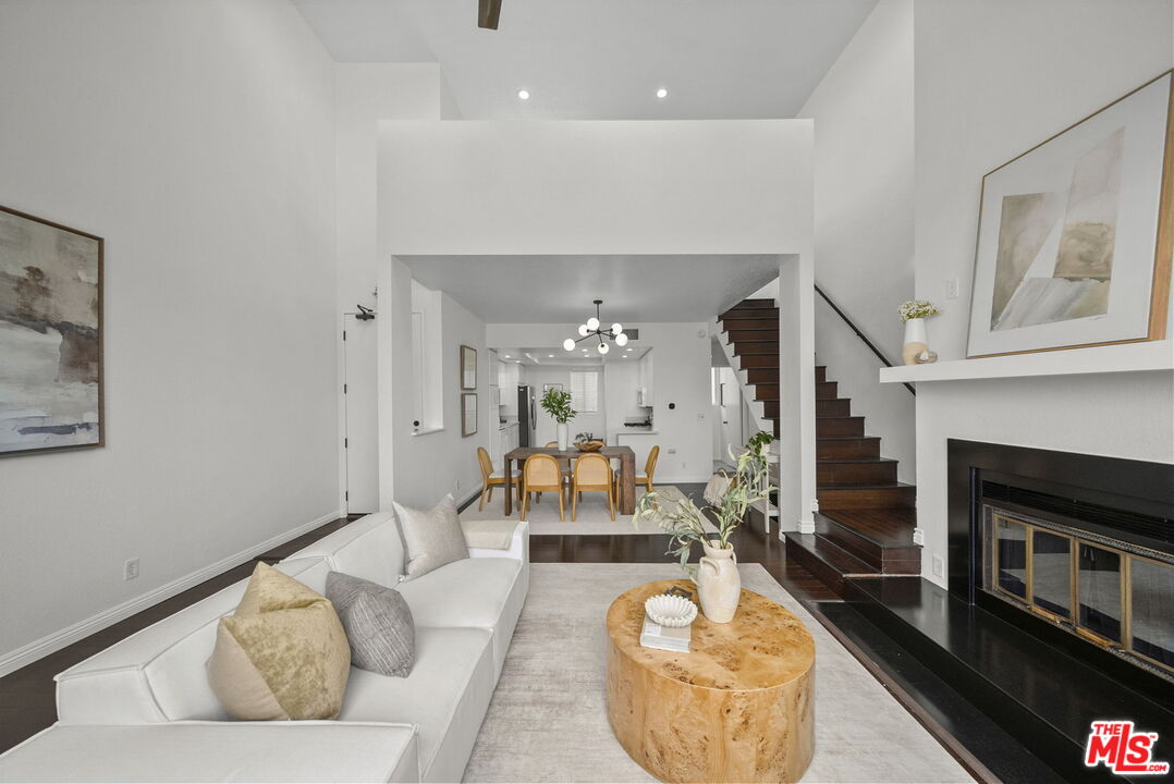 12515 Pacific Ave Unit: 208