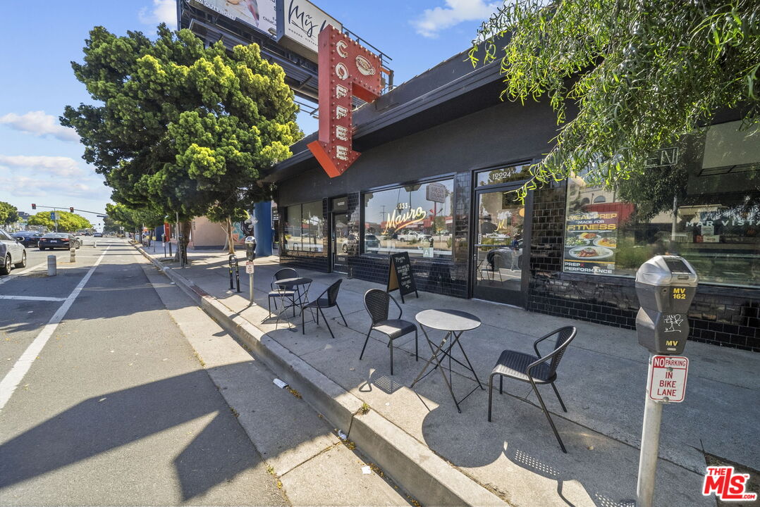 12515 Pacific Ave Unit: 208
