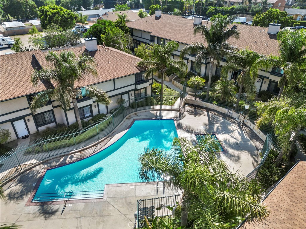 15320 Roxford Street 61