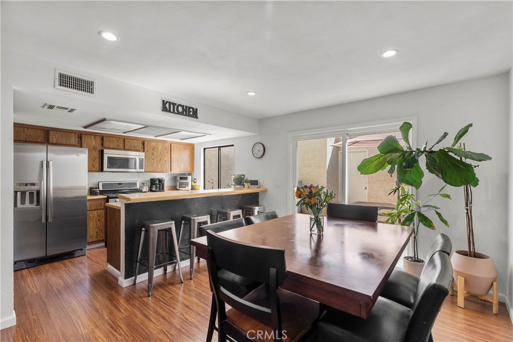 15320 Roxford Street 61