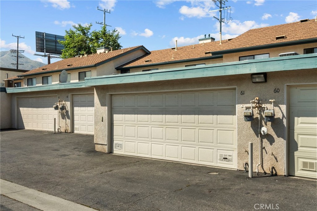 15320 Roxford Street 61