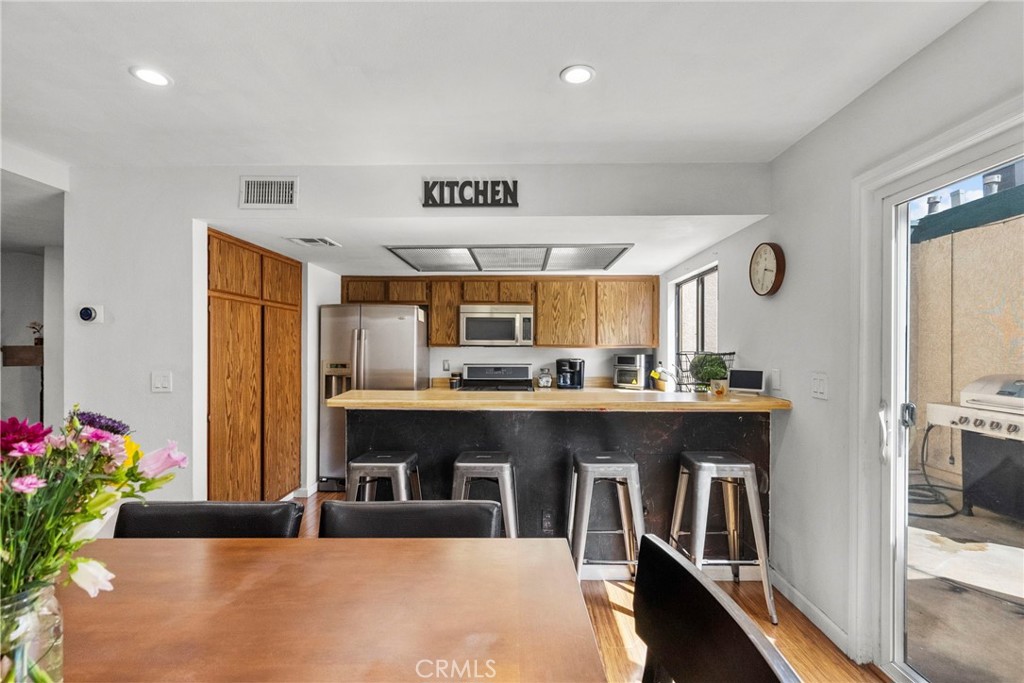 15320 Roxford Street 61