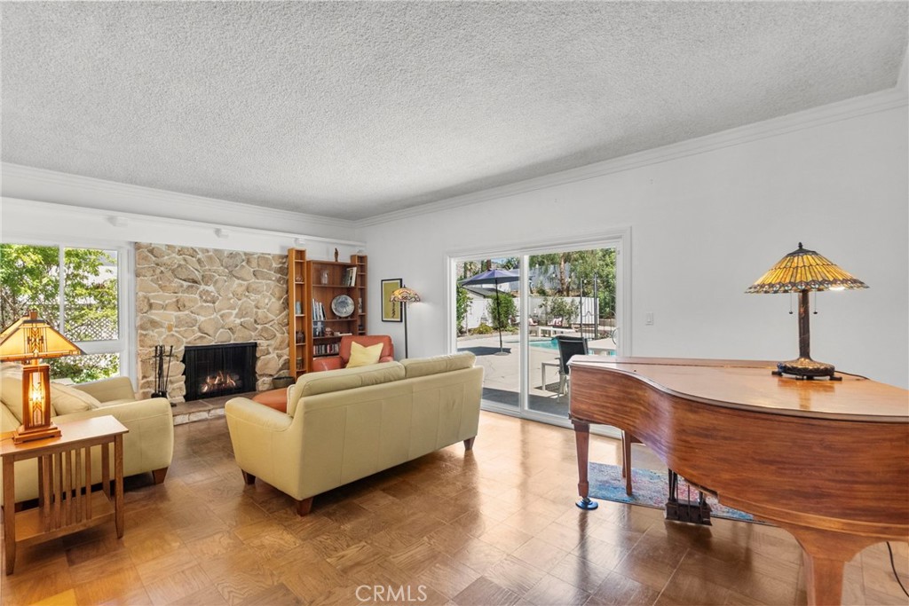 23513 Schoenborn Street