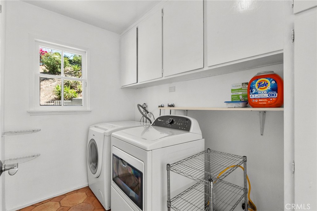 23513 Schoenborn Street