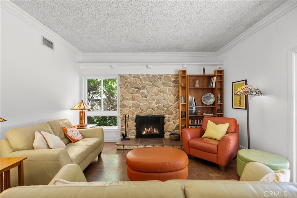 23513 Schoenborn Street