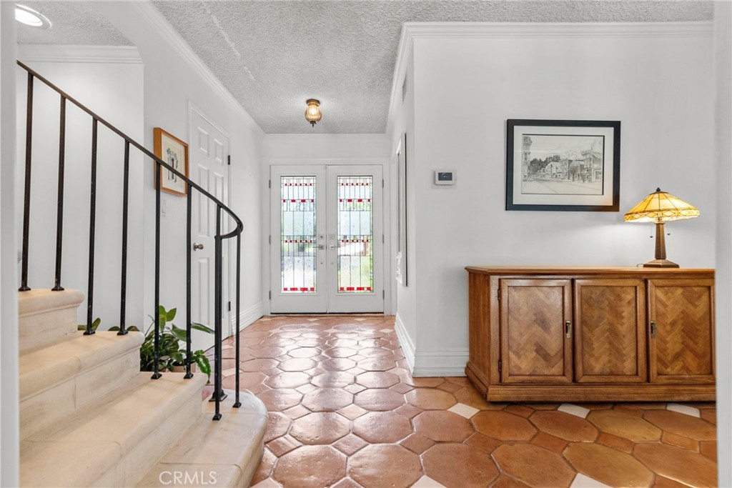 23513 Schoenborn Street