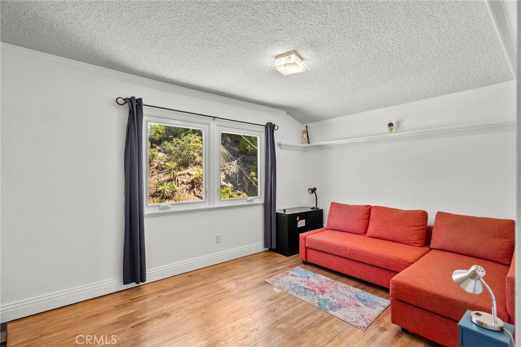 23513 Schoenborn Street