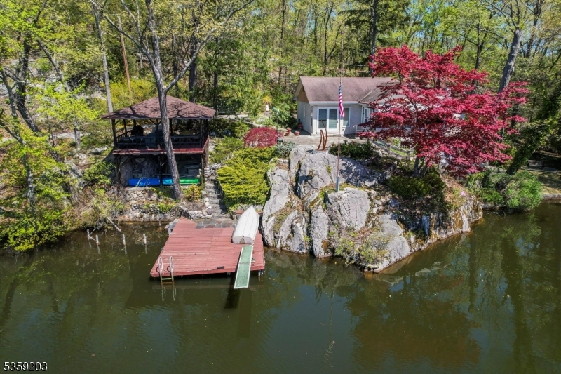 60 Leach Dr