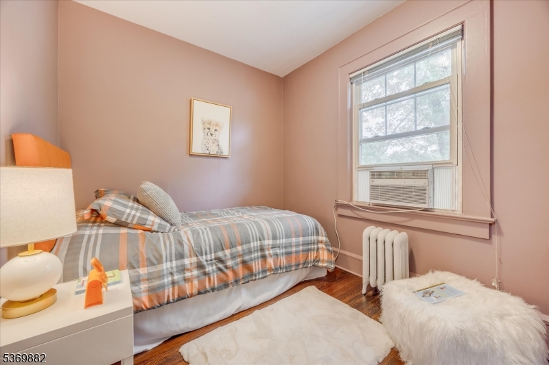 92 E Bradford Ave