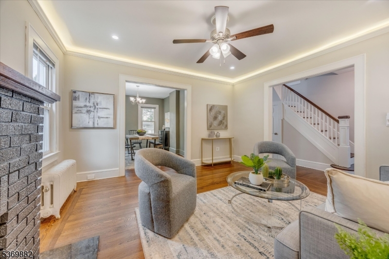 92 E Bradford Ave