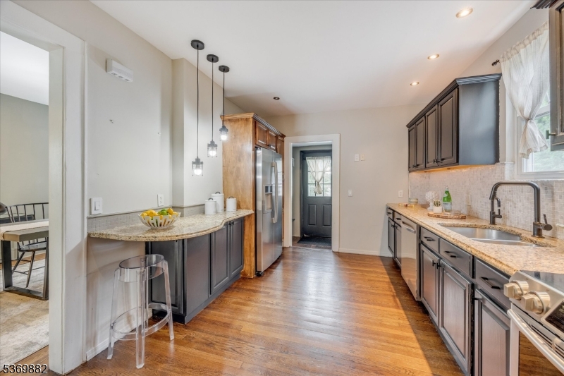 92 E Bradford Ave