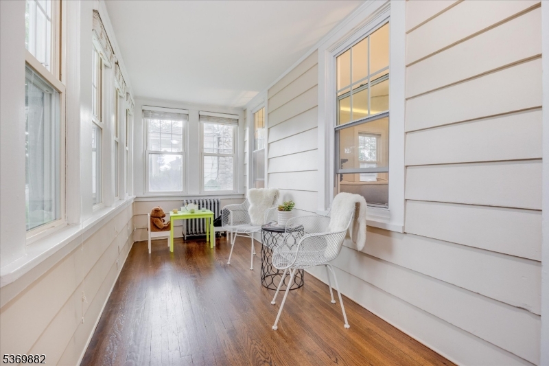 92 E Bradford Ave