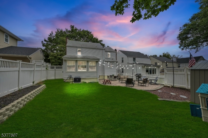 40 Eaton Pl