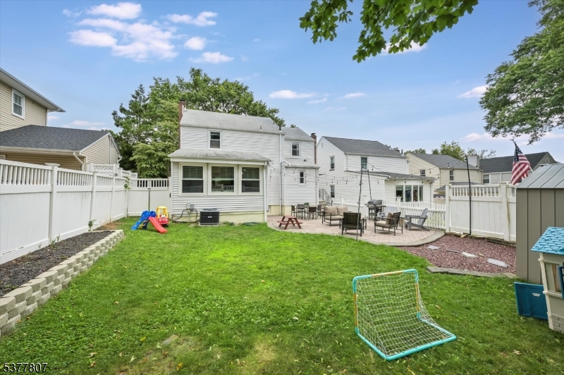 40 Eaton Pl