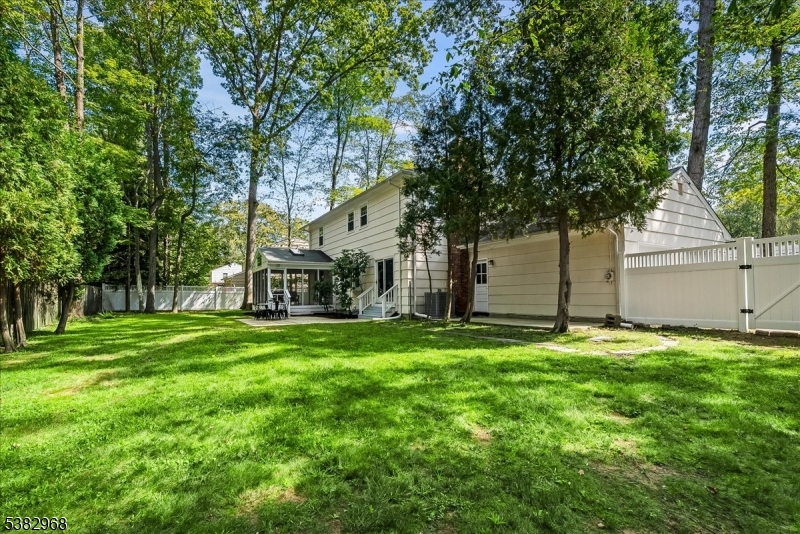 21 Symor Dr