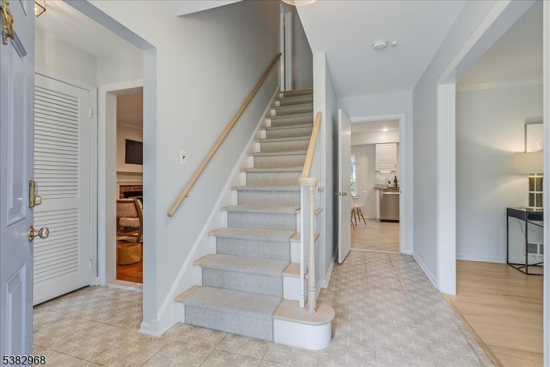 21 Symor Dr