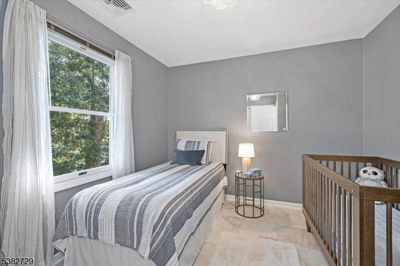 14-08 Floral Ave