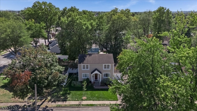 14-08 Floral Ave