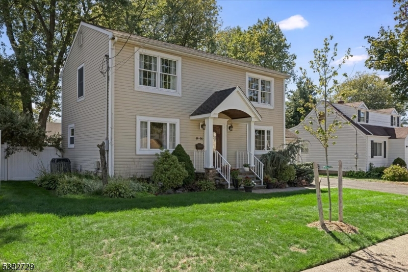 14-08 Floral Ave
