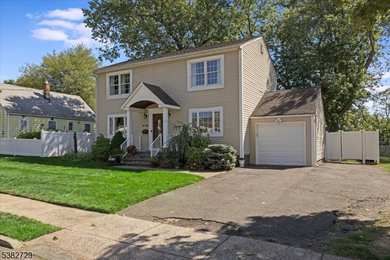 14-08 Floral Ave
