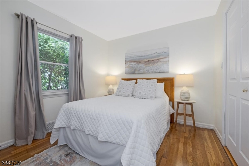 14-08 Floral Ave