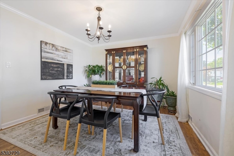 14-08 Floral Ave