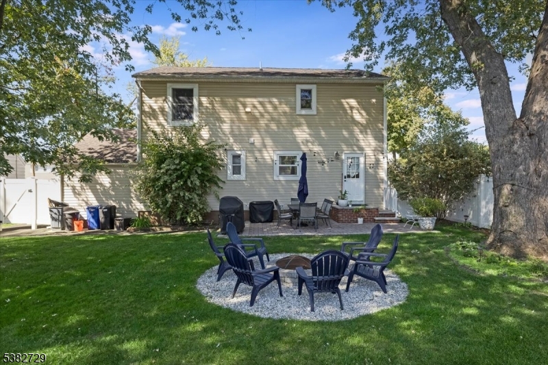 14-08 Floral Ave