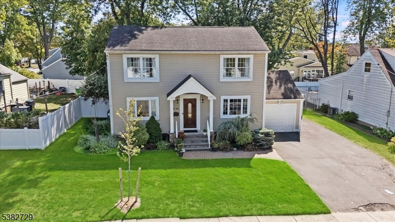 14-08 Floral Ave