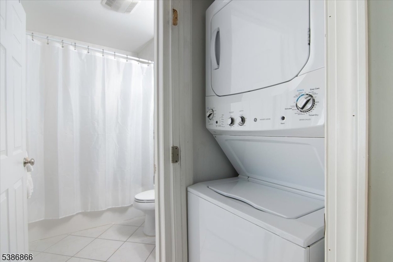 471 N Midland Ave 10