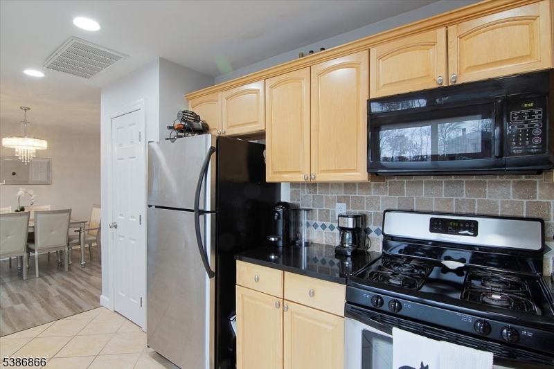 471 N Midland Ave 10