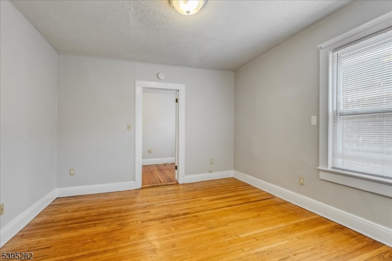 15 Midland Ave