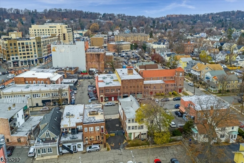 15 Midland Ave