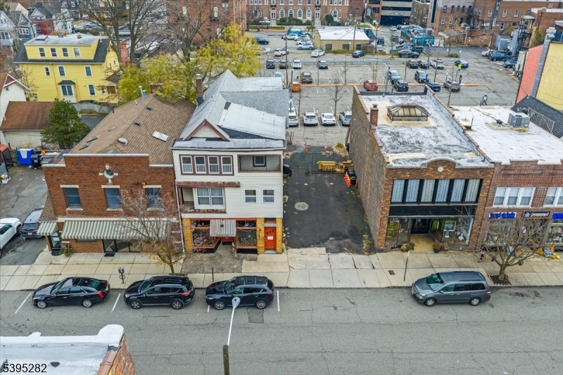 15 Midland Ave
