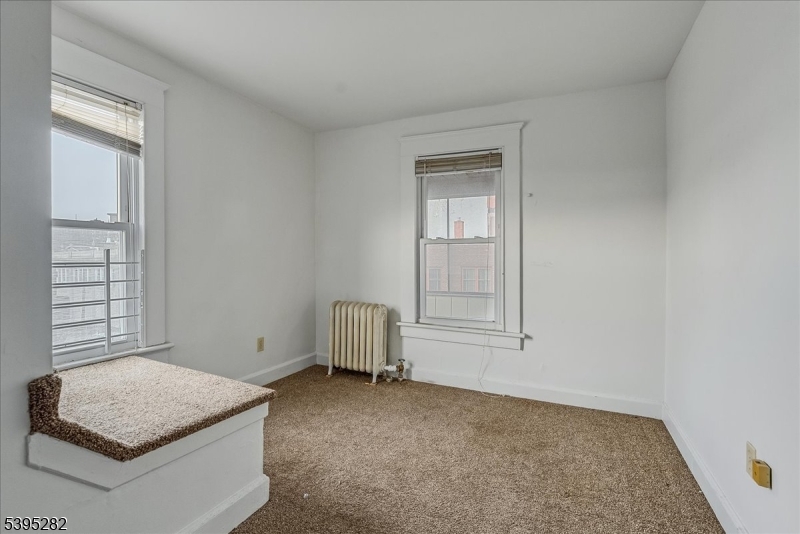15 Midland Ave