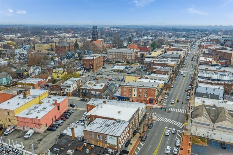 15 Midland Ave