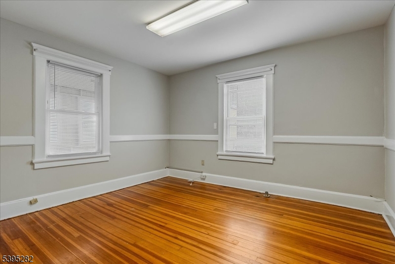 15 Midland Ave