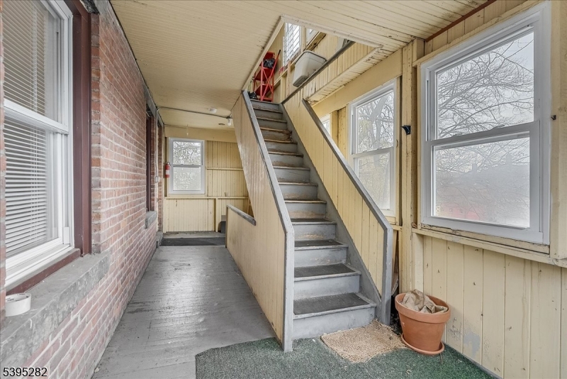 15 Midland Ave