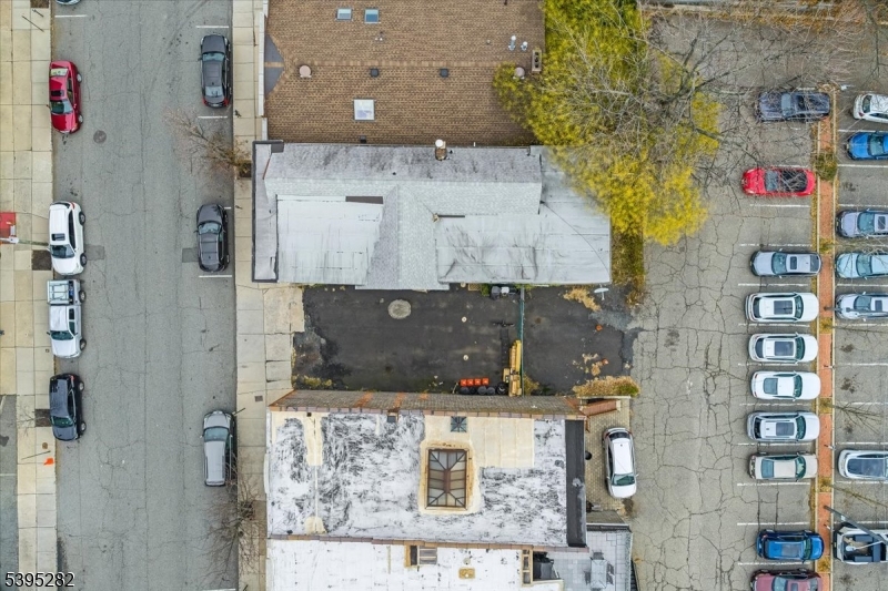 15 Midland Ave