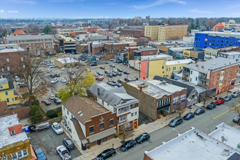 15 Midland Ave