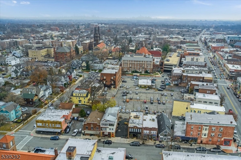 15 Midland Ave