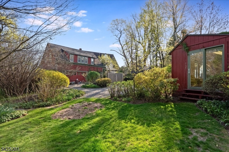 74 Porter Pl