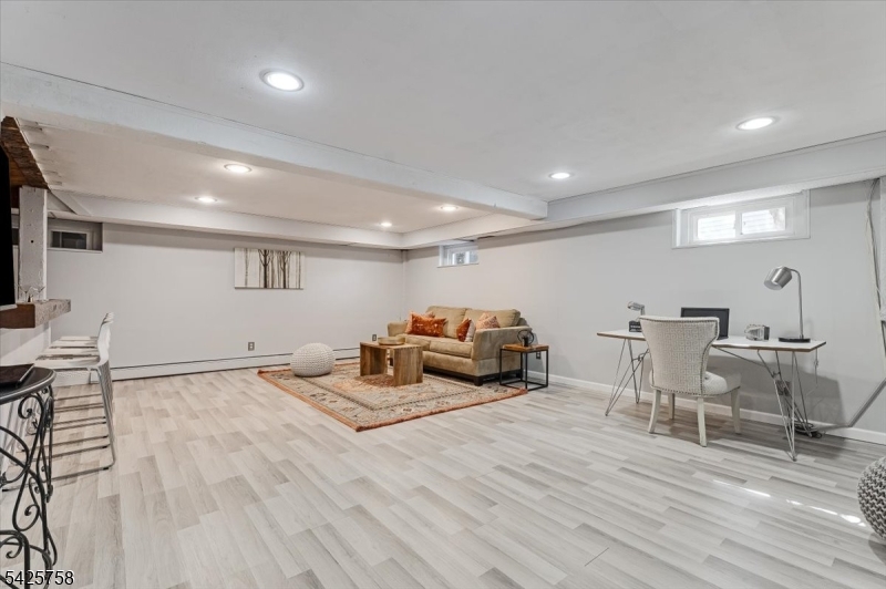 20 Remington Rd