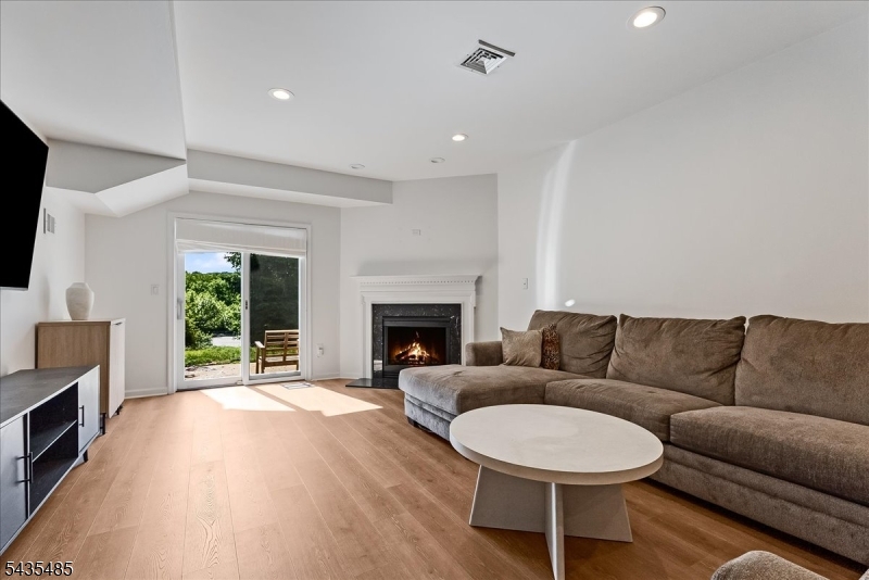 41 Chestnut Ct