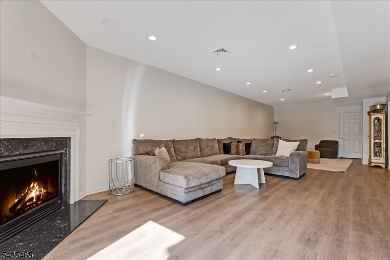 41 Chestnut Ct